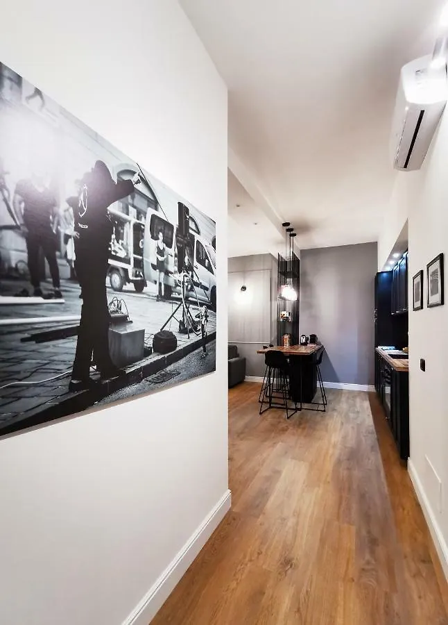 Chiclife - Florentin Downtown Apartment Бергамо