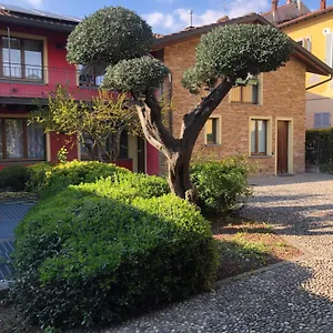  Апартаменты Bergamo Easy Airport Residence Pvt Parking